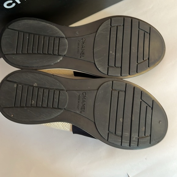 CHANEL Authentic knit sneakers size 38,5$550 - Picture 5 of 8